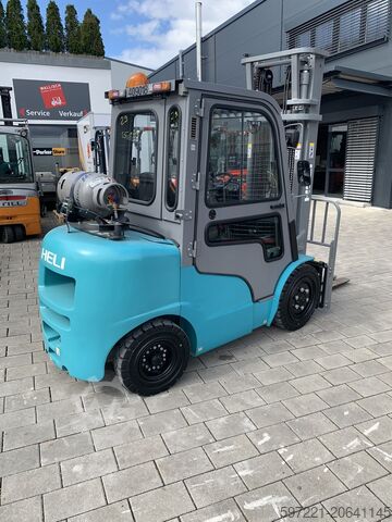 LPG-Gabelstapler Heli CPYD30 Vorführgerät Vollkabine