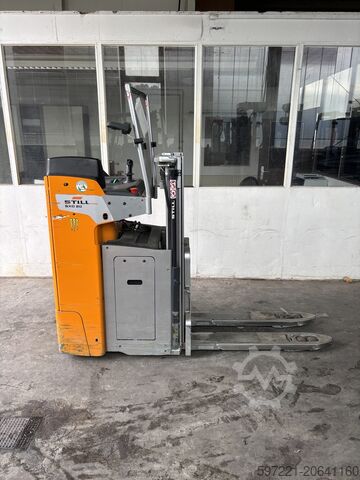 Pallet Stackers Still SXD20