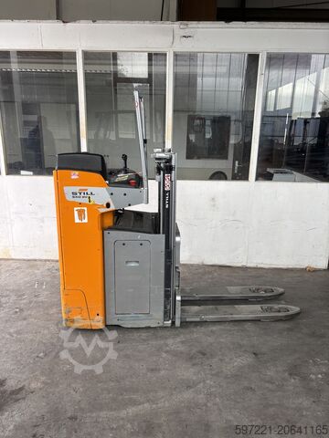 Pallet Stackers Still SXD20