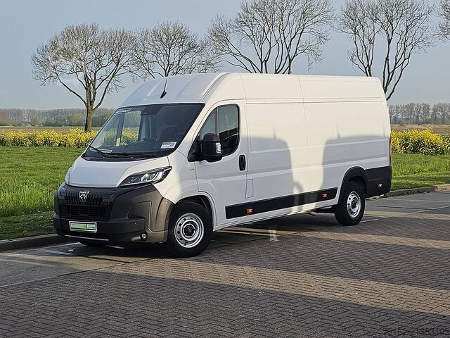 High-roof van PEUGEOT BOXER 2.2 L4H2 Navi Automaat