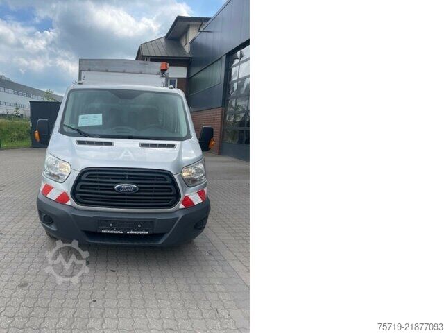 Van Ford Transit 2,2 Doka 7-Sitze