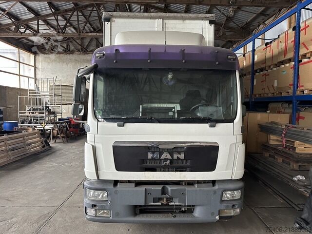 Flatbed truck with tarp man TGL 12.250 Pritsche 4x2 BL, Motorschaden