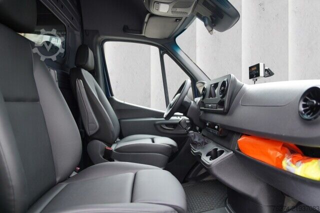 High top van Mercedes-Benz Sprinter 517 CDI Hochdach