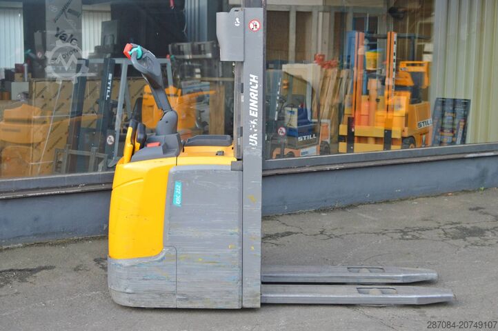 Hochhubwagen Jungheinrich ERC 212