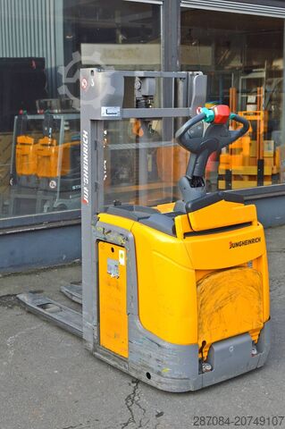 Hochhubwagen Jungheinrich ERC 212