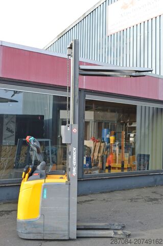 Hochhubwagen Jungheinrich ERC 212