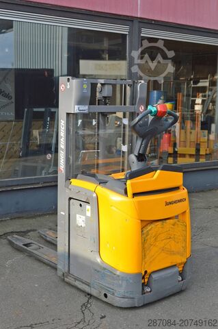 Hochhubwagen Jungheinrich ERC 212