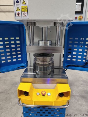 Single-column press Durendus Montagepresse