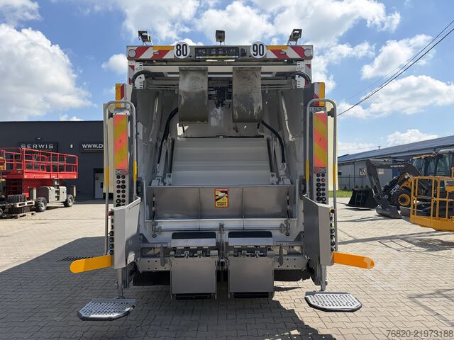 Garbage truck Scania P 320