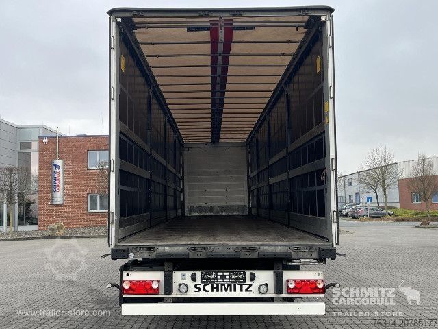 Auflieger mit Pritsche & Plane Schmitz Cargobull Curtainsider Standard Getränke