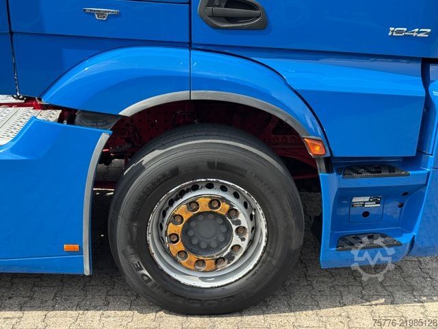Standard tractor unit MERCEDES-BENZ 1842 Actros 4   2-Wege Hydraulic  Retarder