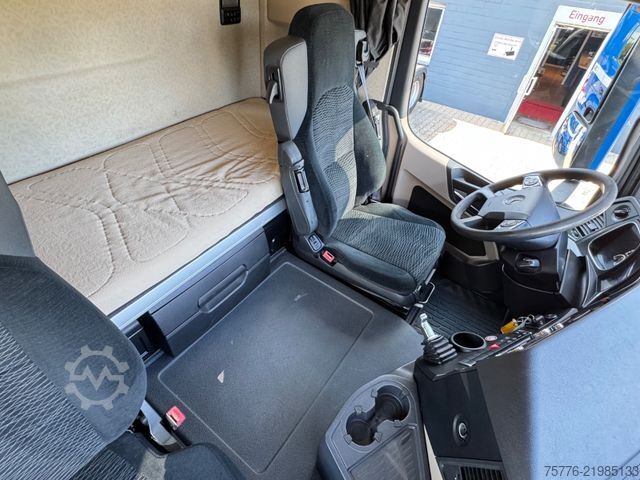 Standard tractor unit MERCEDES-BENZ Mercedes-Benz 1842 Actros 4   Retarder  TOP
