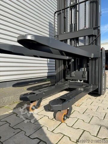Pedestrian Stacker Noblelift SWB130 Initialhub