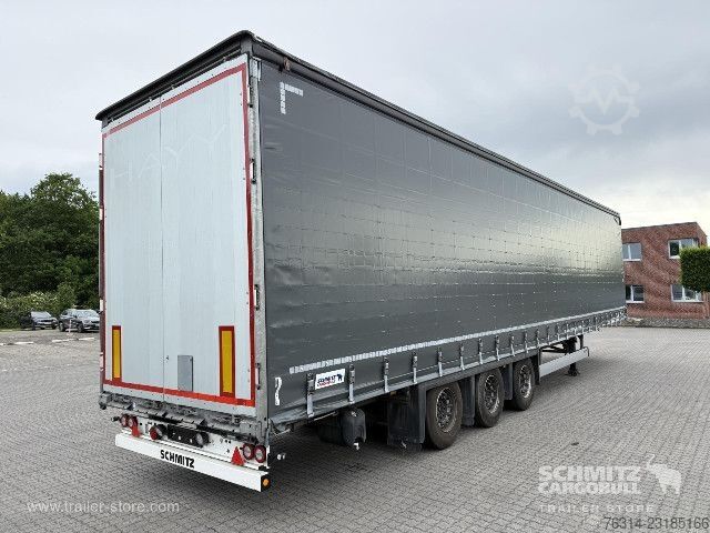 Auflieger mit Pritsche & Plane Schmitz Cargobull Curtainsider Mega Getränke