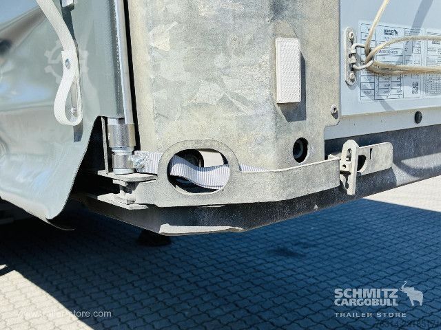 Auflieger mit Pritsche & Plane Schmitz Cargobull Curtainsider Standard Getränke
