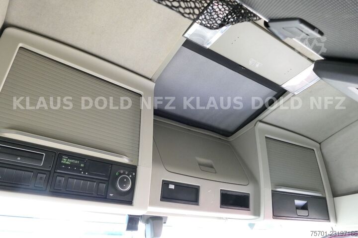 Volume tractor unit VOLVO FH 460 Globetrotter 2-Tanks Euro 6