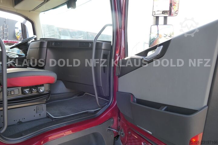 Volume tractor unit VOLVO FH 460 Globetrotter 2-Tanks Euro 6