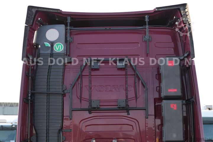 Volume tractor unit VOLVO FH 460 Globetrotter 2-Tanks Euro 6
