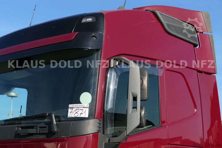 Volume tractor unit VOLVO FH 460 Globetrotter 2-Tanks Euro 6