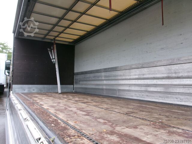 Beverage truck MERCEDES-BENZ 2530 L Antos*7,4m Schwenkwand*NLA*2 to LBW*AHK