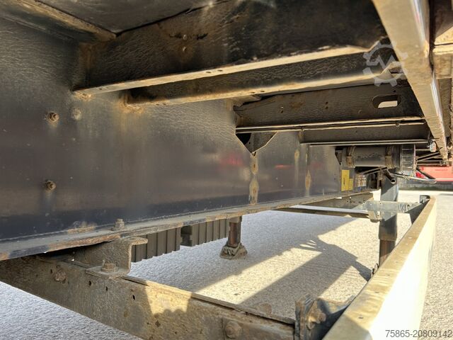 Schiebeplanen Krone Profi Liner / Curtainside / VALX Drum / NL Trailer