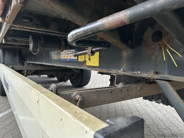 Schiebeplanen Krone Profi Liner / Curtainside / VALX Drum / NL Trailer