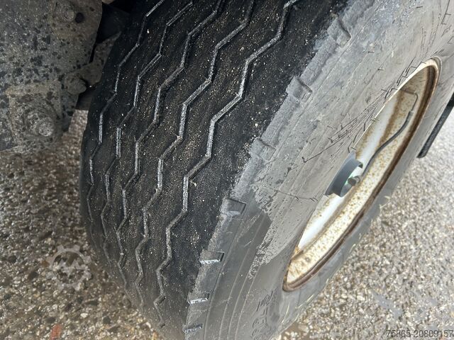 Schiebeplanen Krone Profi Liner / Curtainside / VALX Drum / NL Trailer