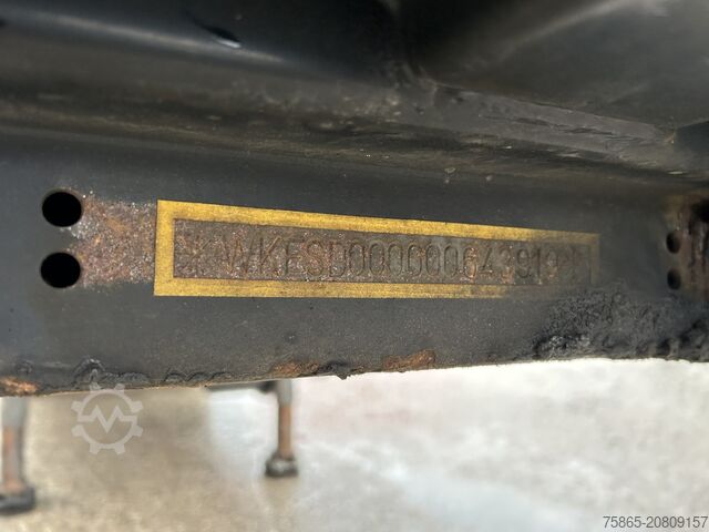 Schiebeplanen Krone Profi Liner / Curtainside / VALX Drum / NL Trailer