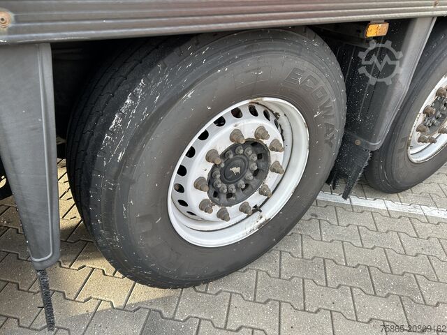 Koffer Schmitz Cargobull SCB S3B / Box Trailer / 2x Liftas / APK TUV 09-26