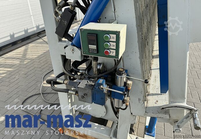 Hydraulic assembly press for gluing COMPOSER BHT 1-6200 12 siłowników