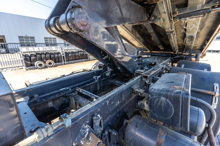 Tipper SCANIA P380 CB  // BIBENNE