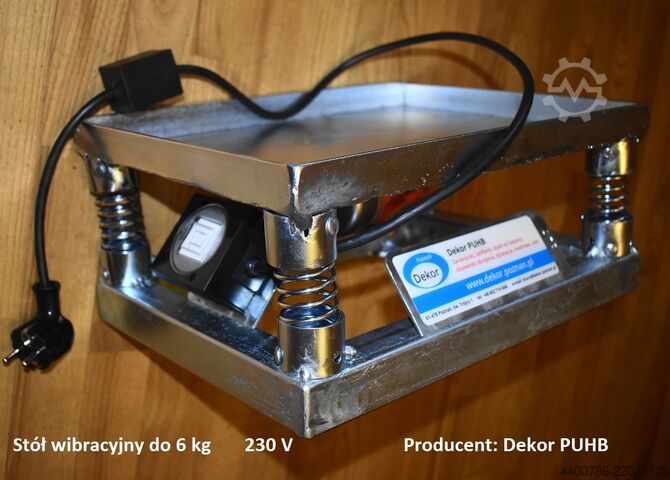 Small vibrating table up to 20 kg Dekor Poland 