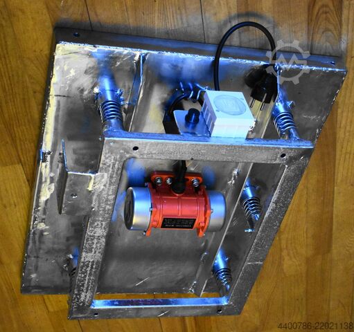 Small vibrating table up to 20 kg Dekor Poland 