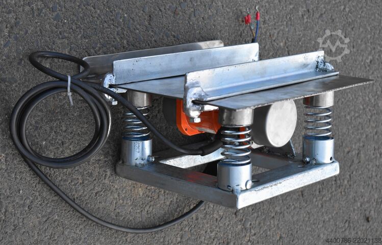Small vibrating table up to 20 kg Dekor Poland 