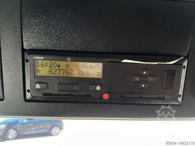 Standard road tractor Mercedes-Benz ACTROS 1848