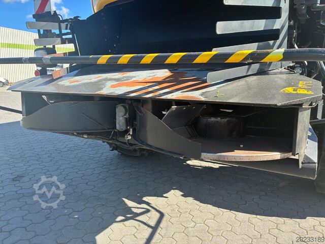 New Holland CR 8.90 Raupe Revelation - Modelljahr 2018 New Holland CR 8.90 Raupe Revelation - Modelljahr 20
