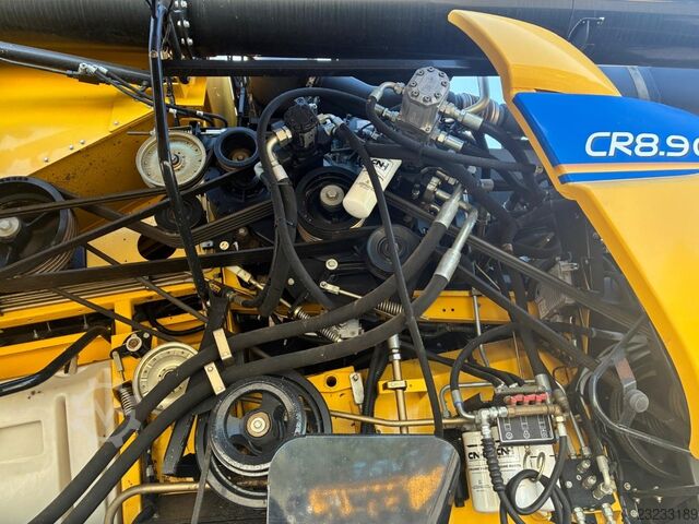New Holland CR 8.90 Raupe Revelation - Modelljahr 2018 New Holland CR 8.90 Raupe Revelation - Modelljahr 20