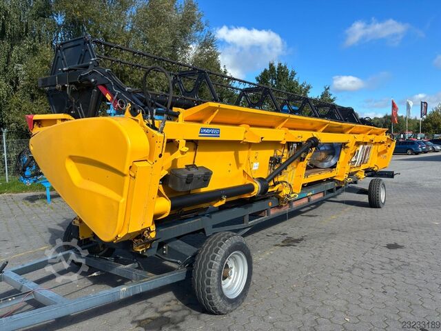 New Holland CR 8.90 Raupe Revelation - Modelljahr 2018 New Holland CR 8.90 Raupe Revelation - Modelljahr 20