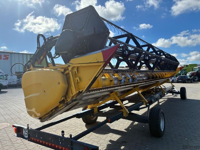 New Holland CR 8.90 Raupe Revelation - Modelljahr 2018 New Holland CR 8.90 Raupe Revelation - Modelljahr 20