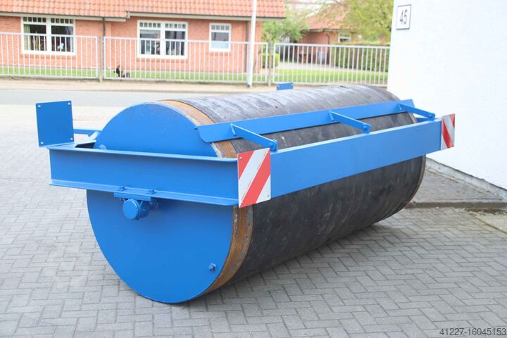 Wiesenwalze Eberlei 3000 mm breit,  Durchmesser 1200 x 18 mm