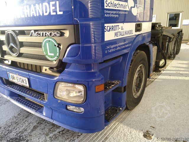 Roll-off tipper truck Mercedes Actros 2641 6x4 mit Recyclingkran