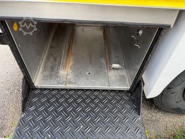 Van MERCEDES-BENZ 814 F Doka 9-Sitzer DiffSperre  7,0m