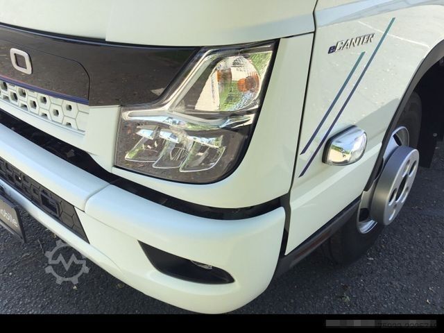 Pick-up van FUSO eCanter 4C15e S-Batterie Pritschenaufbau/LED