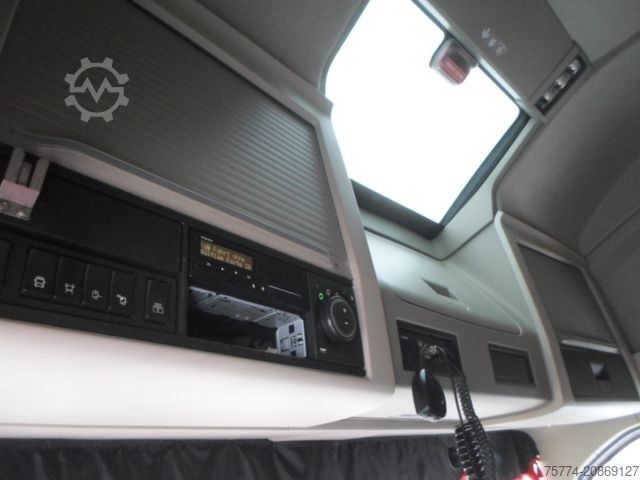 Standard tractor unit VOLVO FH 460 XL/ VOLLSPOILER