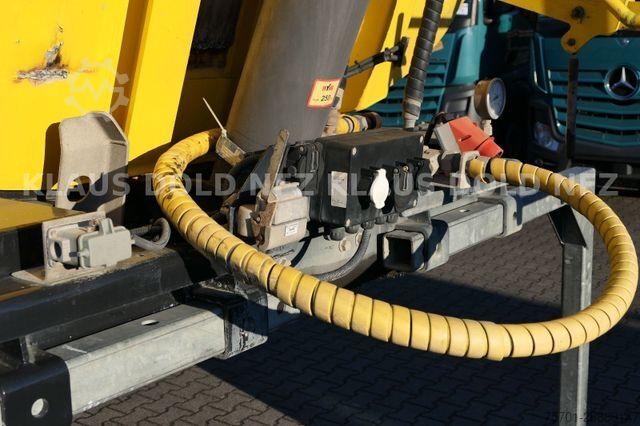 Tipper semitrailer SCHWARZMÜLLER SM Kippmulde Plane SAF-Achsen Kamera