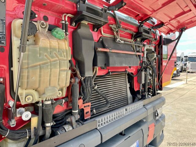 Crane truck IVECO EUROTECH 240E 42