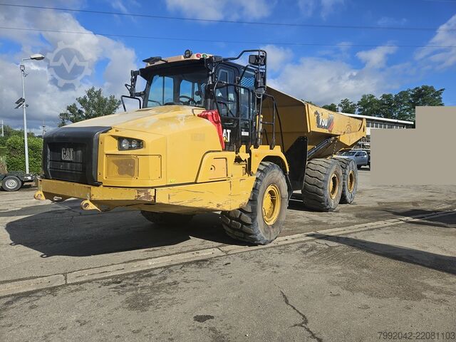 Knickgelenkdumper Caterpillar 730