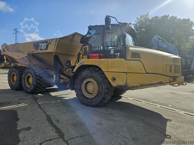 Knickgelenkdumper Caterpillar 730