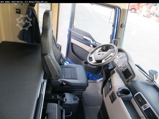 Standard tractor unit MAN TGX 18.640 4x2 LLS PerformanceLine Edition