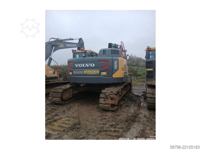 Mobile excavator Volvo ECR235EL